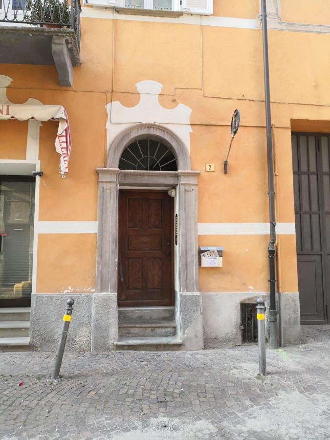 Апартаменти Casa Del Conte Massimiliano Roero Кунео Екстер'єр фото